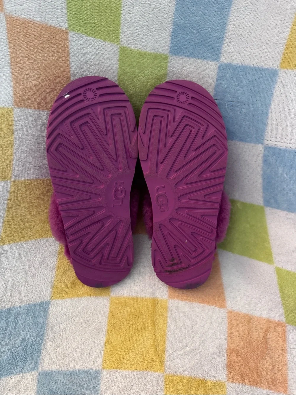 UGG glittered fuchsia